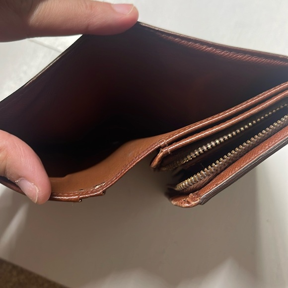 Louis Vuitton Tresor Monogram Bi-Fold - Picture 4 of 9